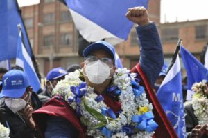 Luis Arce Catacora durante su campaña electoral