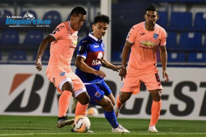 Bolívar mantiene la chance tras empate con Tigre