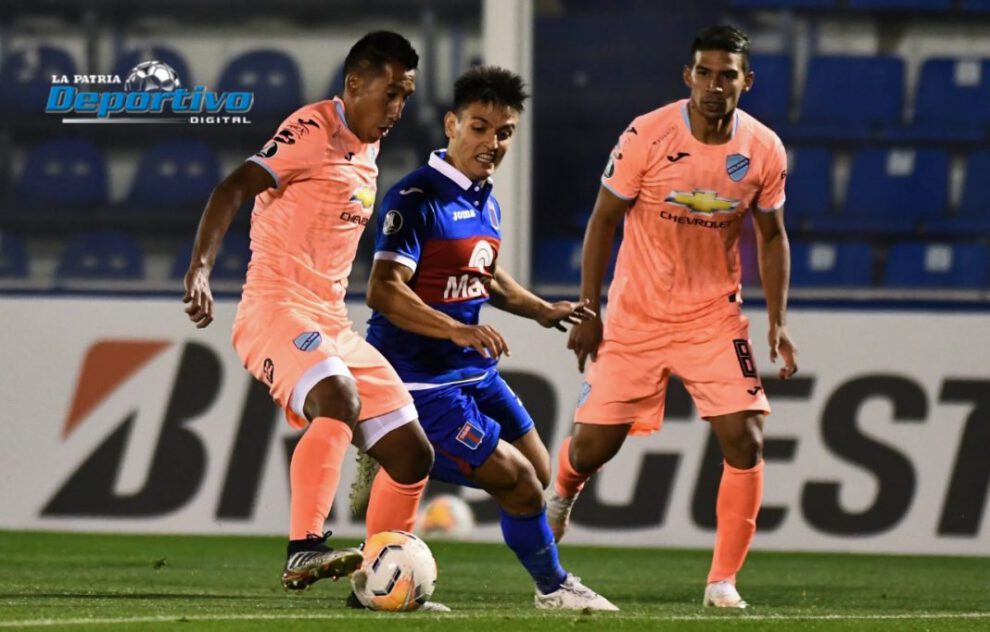 Bolívar mantiene la chance tras empate con Tigre