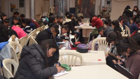 Concurso de dibujo sobre la importancia de tener una familia feliz