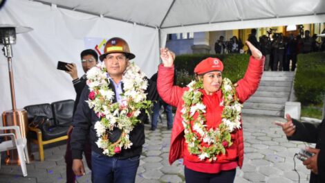 Feliciano Mamani candidatura a la presidencia por PAN-BOL