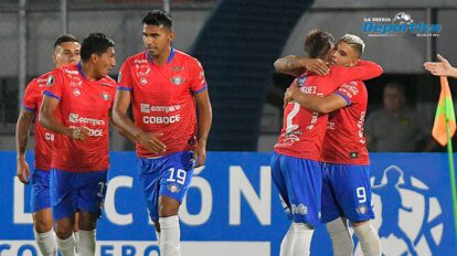 Festejo de los jugadores de Wilstermann por el triunfo ante Peñarol