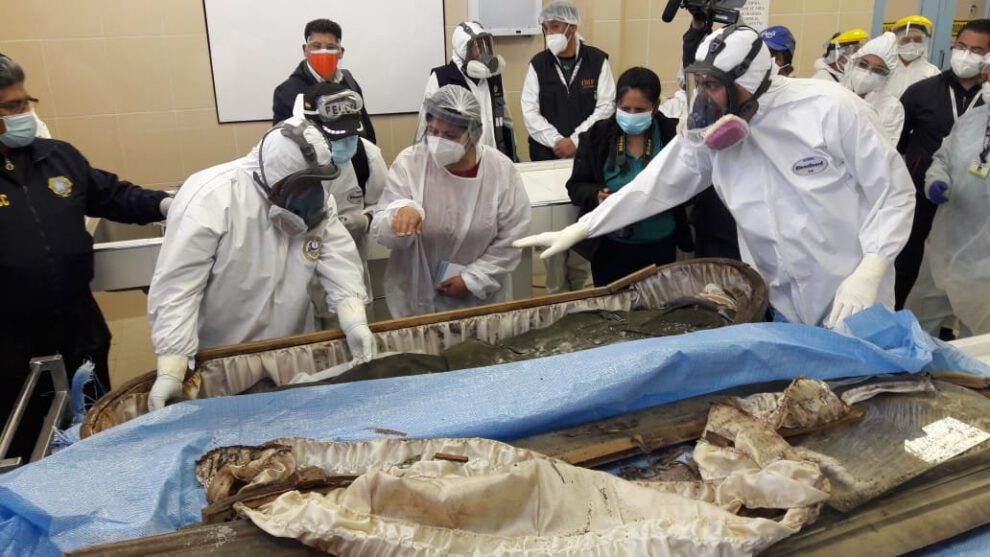 Peritaje del cadáver de Clavijo en la inspección forense