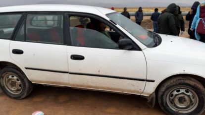 Hombre muerto dentro de un auto