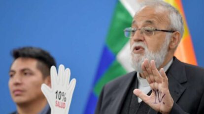 Huelga de hambre de médicos liderada por Padre Mateo Bautista