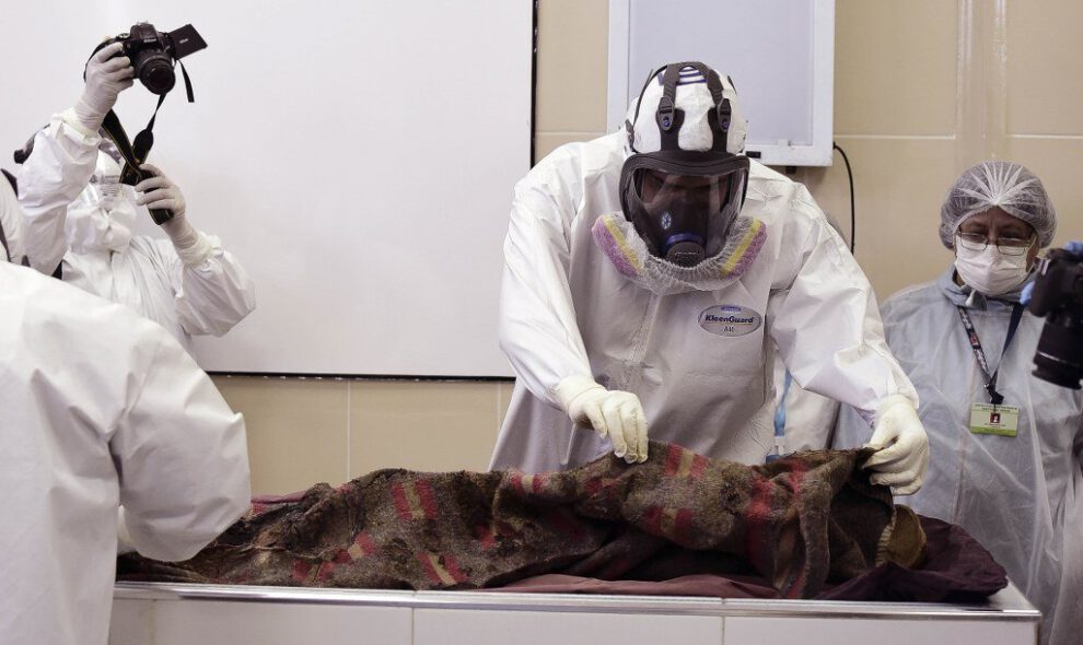 El presunto cadáver de Jorge Clavijo durante una pericia forense