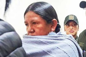 Achacollo orden de aprehensión tras presentación virtual