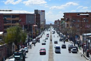 Circulación vehicular y peatonal autorizada en Oruro