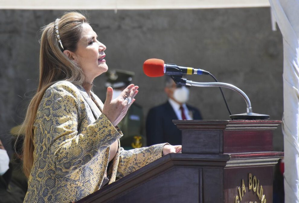 Áñez critica a Arce y el MAS sobre el monólogo político