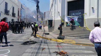 Protesta en la Fiscalía en Sucre exigiendo renuncia de Lanchipa