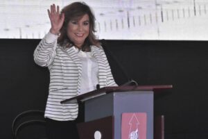 Candidatura de María de la Cruz Bayá durante el Debate Presidencial 2020