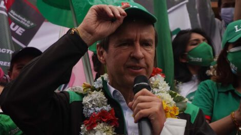 Tuto Quiroga declina su candidatura en La Paz