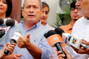 Diálogo político en Bolivia entre Gustavo Pedraza y Luis Fernando Camacho