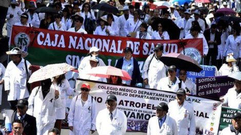 Médicos de La Paz dan voto castigo al MAS