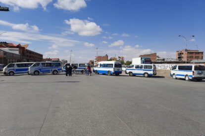 Bloqueo en Oruro por la condonación de impuestos y cumplimiento del diferimiento de pagos
