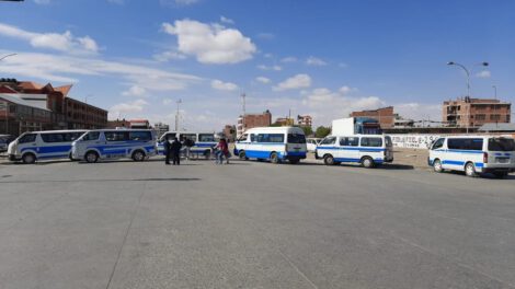 Bloqueo en Oruro por la condonación de impuestos y cumplimiento del diferimiento de pagos