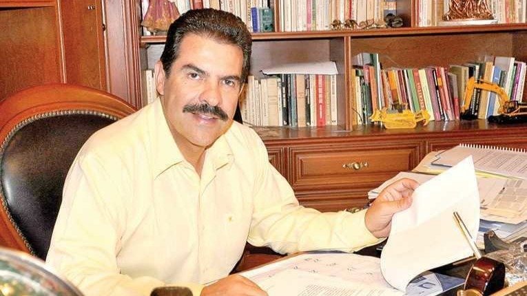 Manfred Reyes Villa pide a Camacho diálogo con Carlos Mesa