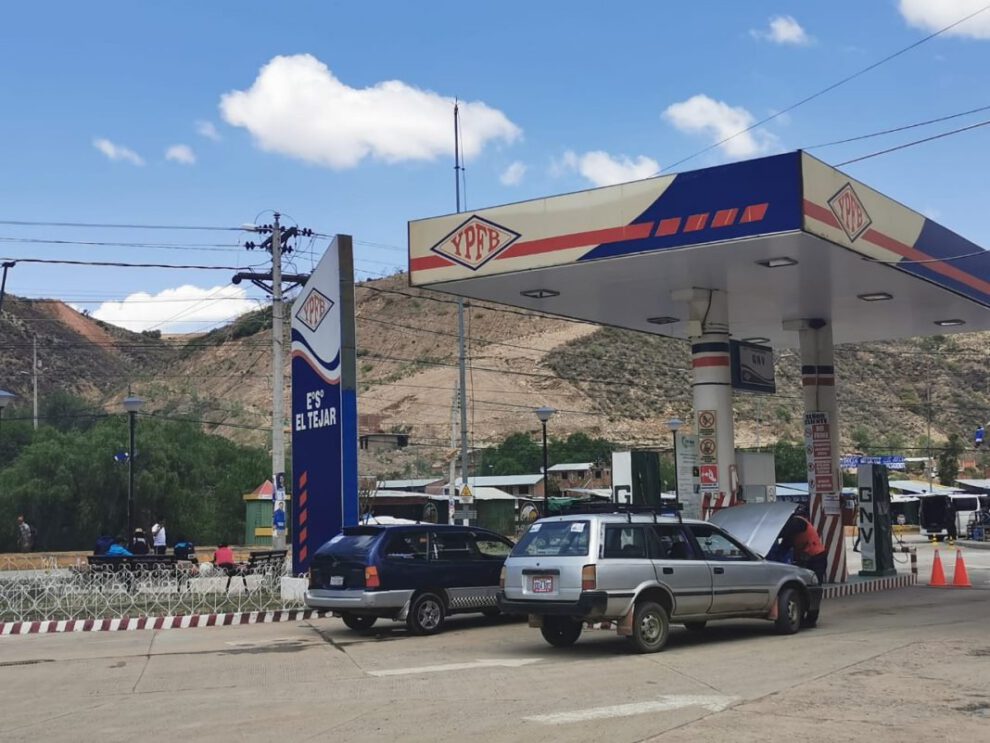 YPFB plan de contingencia para reducir filas en surtidores