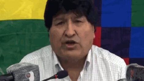 Evo Morales pidiendo a sus seguidores no caer en provocaciones