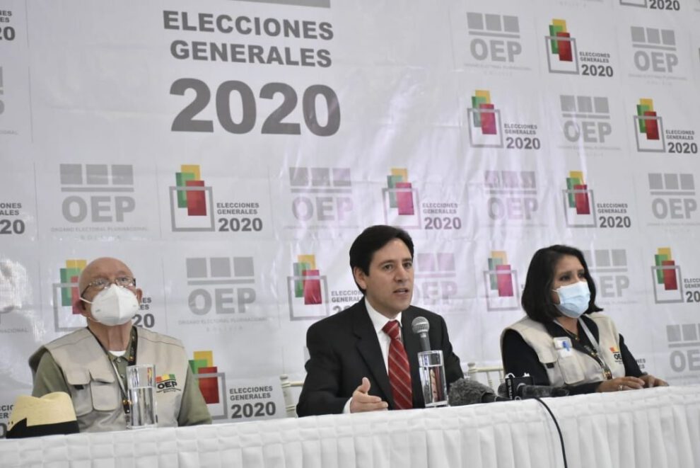 El Presidente del TSE, Salvador Romero, en conferencia de prensa sobre el conteo de votos