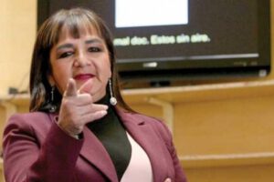 Suspensión del Direpre por la senadora Carmen Eva Gonzáles