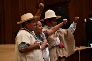 Credenciales a diputados y senadores electos