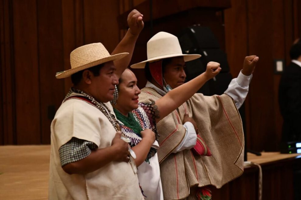 Credenciales a diputados y senadores electos