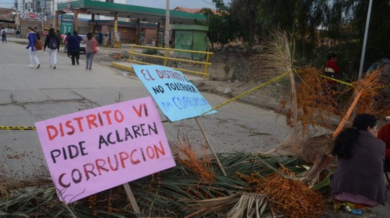Tiquipaya bloqueos obras