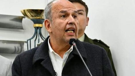Denuncia contra Murillo por aprehensión ilegal del juez Huacani
