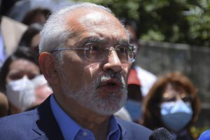 Expresidente Carlos Mesa sobre la anulación de los 2/3 en Bolivia