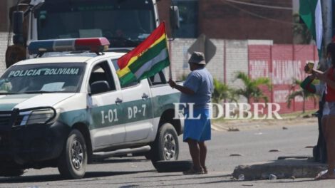 Bloqueos en Santa Cruz confirmados por la Policía