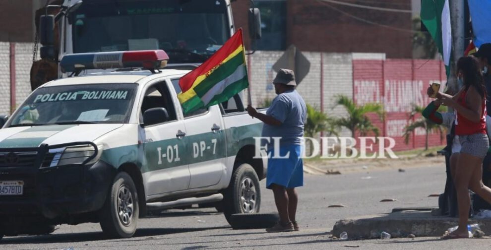 Bloqueos en Santa Cruz confirmados por la Policía