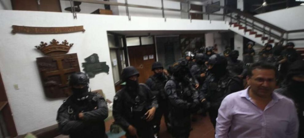 Desconocimiento a Calvo por parte de activistas cruceños
