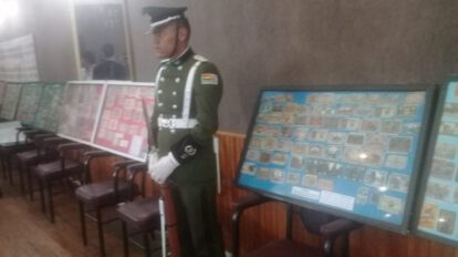 Exposición de Numismática y Reliquias en el Comando Departamental de la Policía