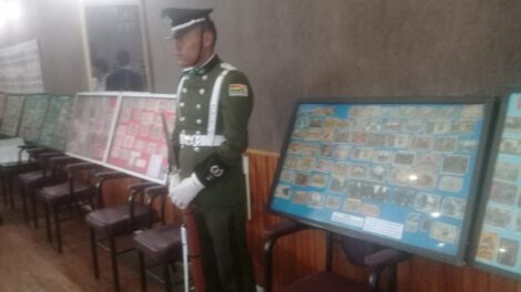 Exposición de Numismática y Reliquias en el Comando Departamental de la Policía