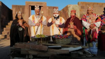 Ceremonia ancestral en Tiwanaku con Arce y Choquehuanca