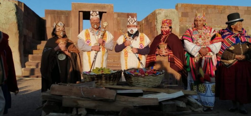 Ceremonia ancestral en Tiwanaku con Arce y Choquehuanca