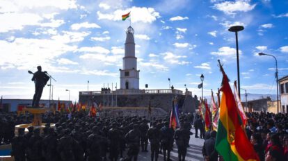 Tricolor Nacional en el Faro del Conchupata