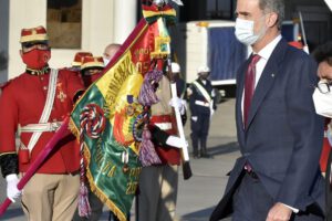 Rey Felipe VI en Bolivia recibiendo la condecoración de Huésped Ilustre