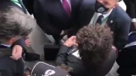 Iván Duque fue increpado por un grupo de ciudadanos en La Paz, Bolivia