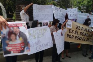 Protesta de mujeres contra Evo Morales en Cochabamba