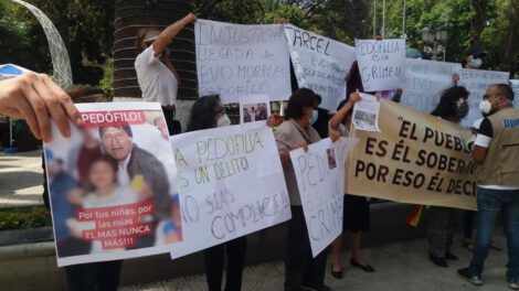 Protesta de mujeres contra Evo Morales en Cochabamba