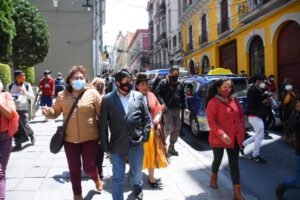 Rafael Quispe agredido en Plaza Murillo
