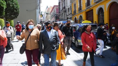 Rafael Quispe agredido en Plaza Murillo