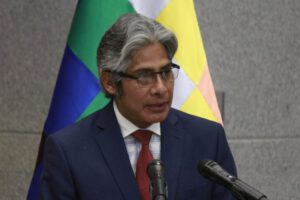 Procurador General del Estado Wilfredo Chávez Serrano asume su cargo