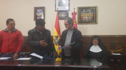 Convenio comedores populares firmado por Gobernación y Obispado de Oruro