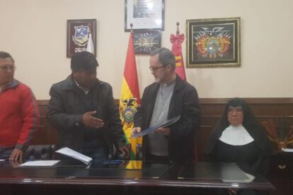 Convenio comedores populares firmado por Gobernación y Obispado de Oruro