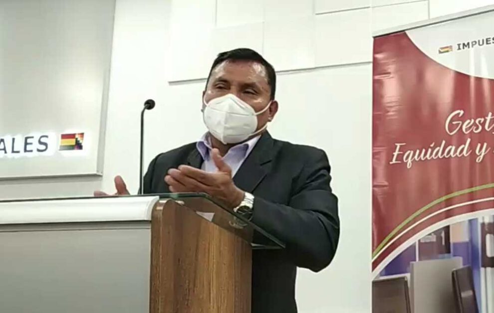 Mario Cazón presidente interino del Servicio de Impuestos Nacionales