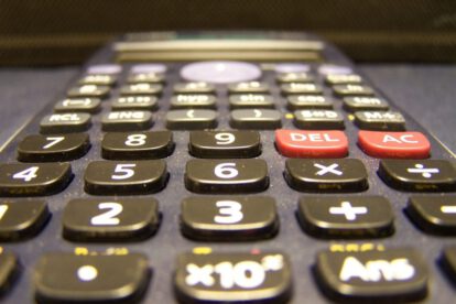 calculadoras en las maletas electorales para evitar errores de aritmética