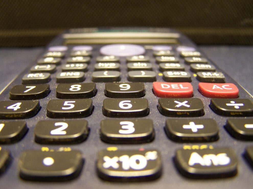 calculadoras en las maletas electorales para evitar errores de aritmética